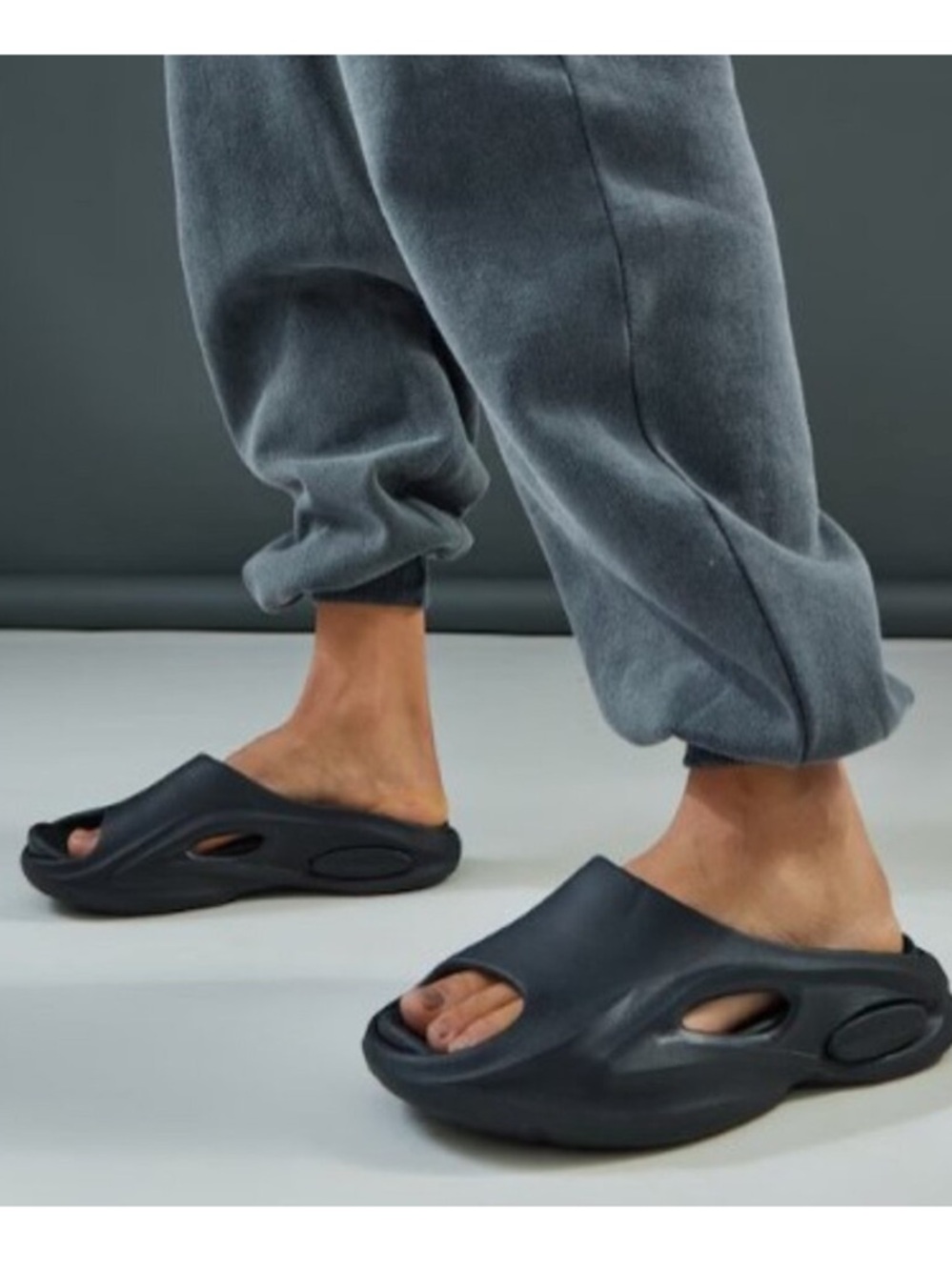 NWT Sz 6 PLT Black Cut Out Rubber Ribbed Sole Sliders Flip flops Sandals Shoes